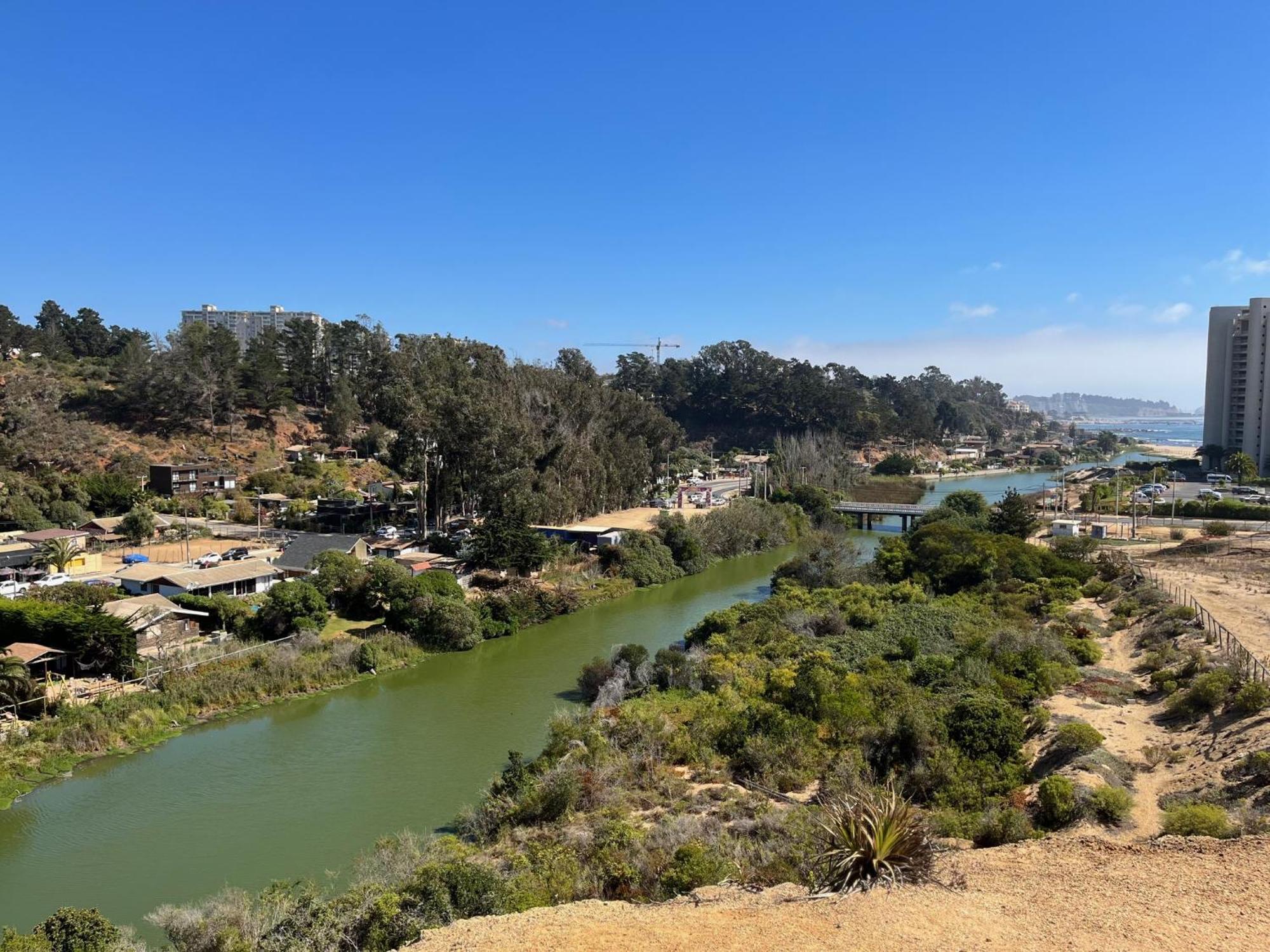 Laguna En Algarrobo Exterior photo